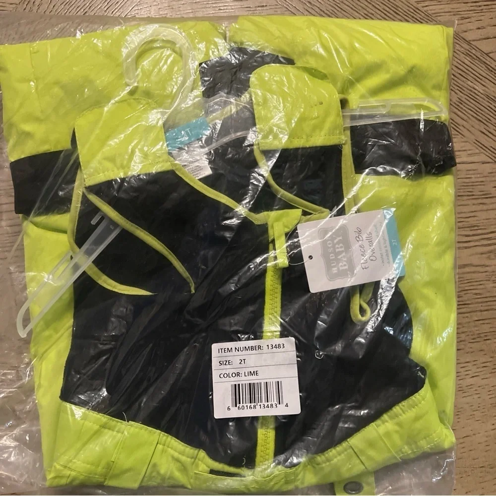Hudson Baby Kids Unisex Snow Bib Overalls with Fleece Top, Neon Gree. 2T NEW !